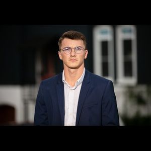 Meet your Posher, Bret